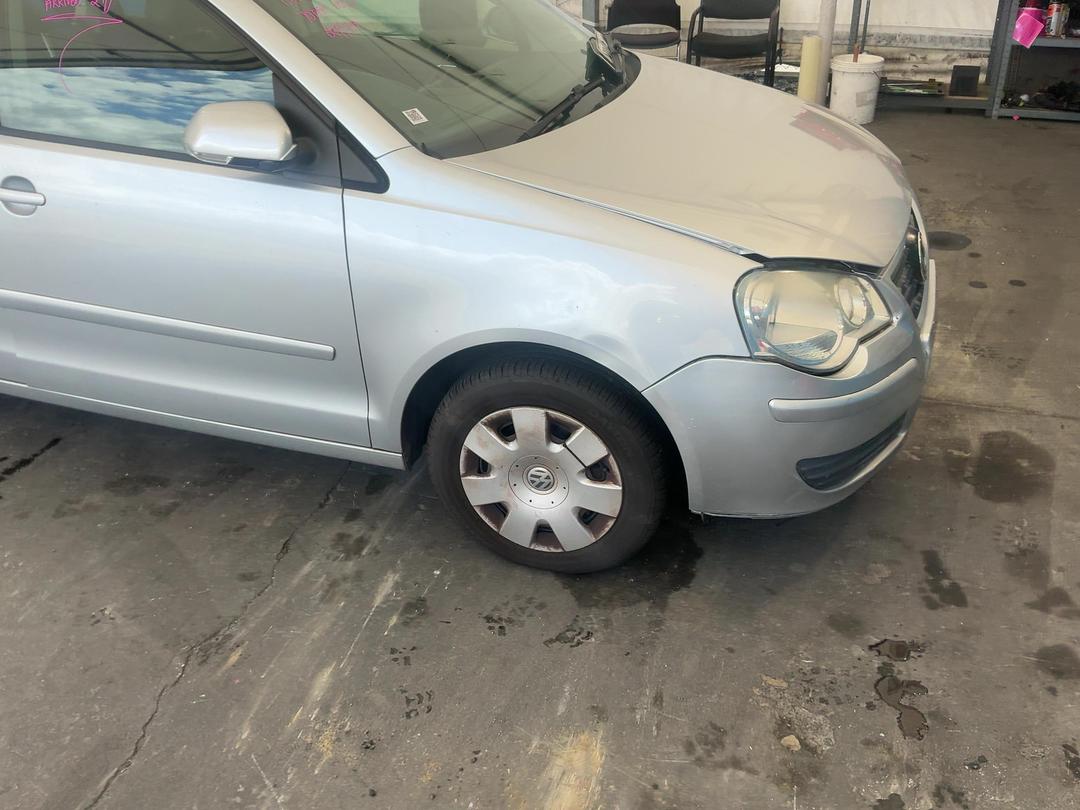 Photo '2' of Volkswagen Polo Photo '2' of Volkswagen Polo