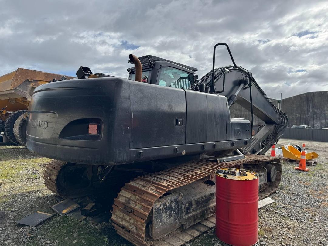 Photo '10' of Volvo EC210C Excavator