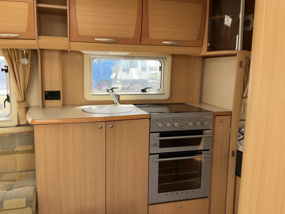 Photo '10' of Abbey Spectrum 540 Caravan - Tandem Photo '10' of Abbey Spectrum 540 Caravan - Tandem