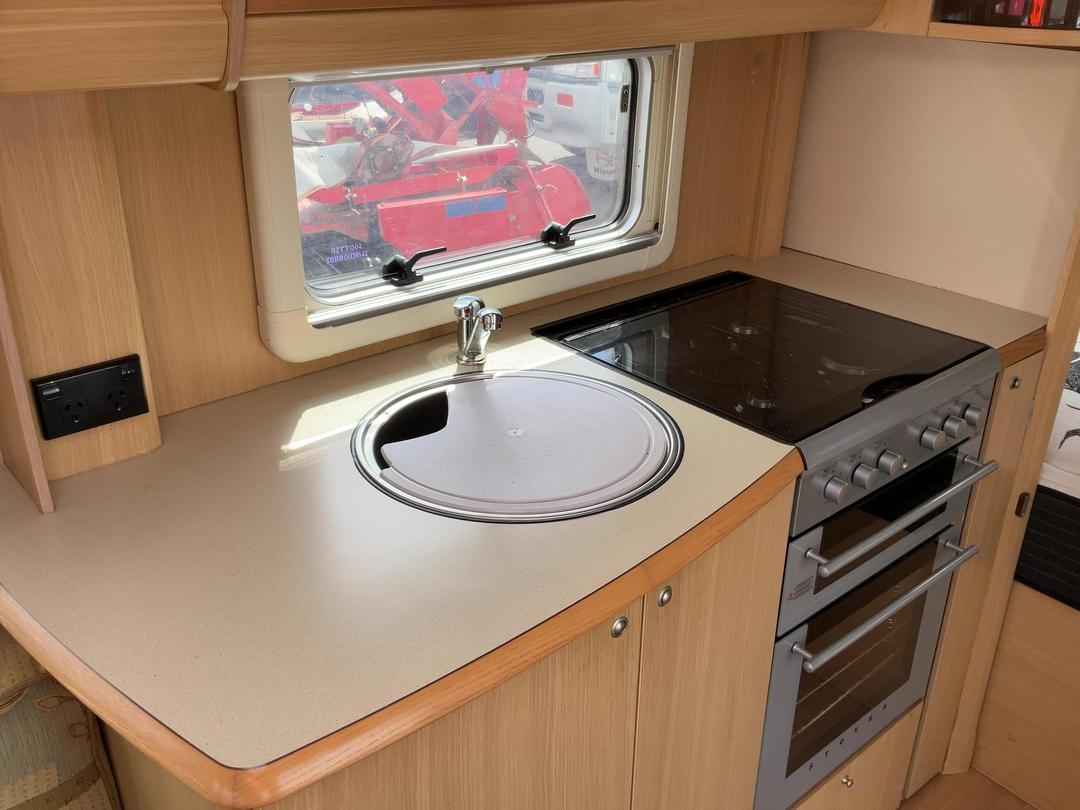 Photo '13' of Abbey Spectrum 540 Caravan - Tandem Photo '13' of Abbey Spectrum 540 Caravan - Tandem
