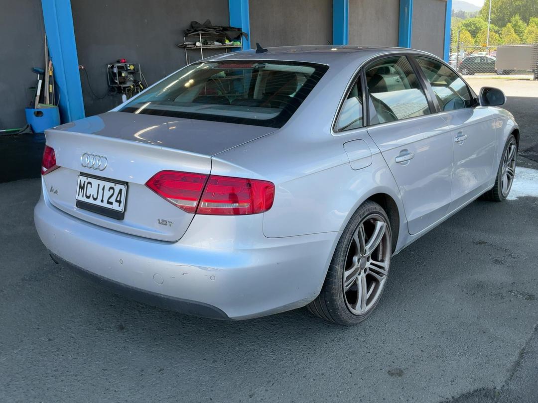 Photo '7' of Audi A4 1.8 Tfsi Photo '7' of Audi A4 1.8 Tfsi