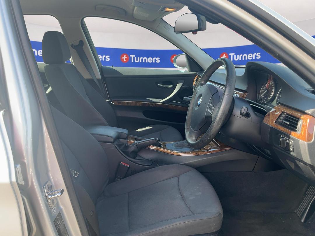 Photo '6' of BMW 3 Series 320I Photo '6' of BMW 3 Series 320I