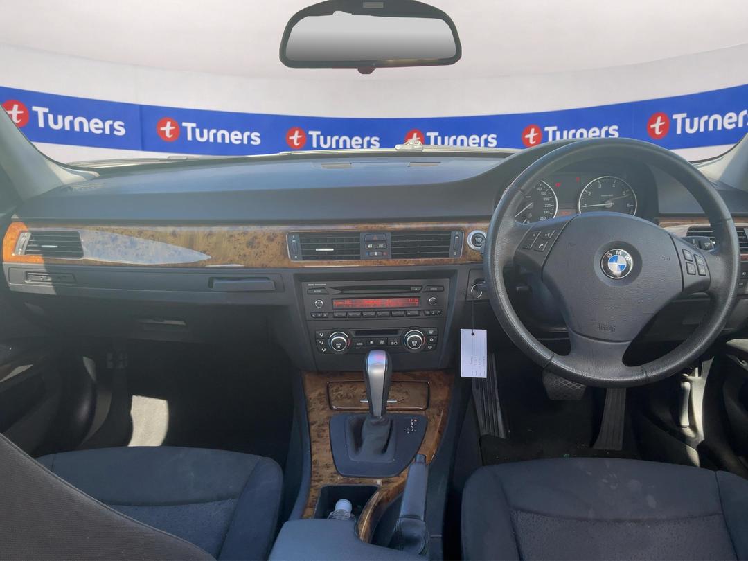 Photo '10' of BMW 3 Series 320I Photo '10' of BMW 3 Series 320I
