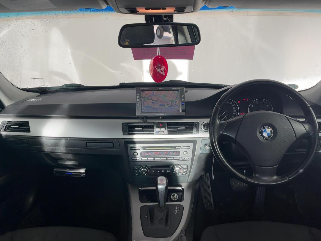 Photo '13' of BMW 3 Series 320I Photo '13' of BMW 3 Series 320I