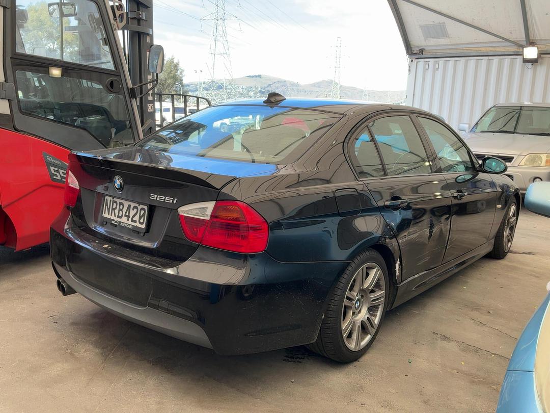 Photo '4' of BMW 3 Series 325I Photo '4' of BMW 3 Series 325I