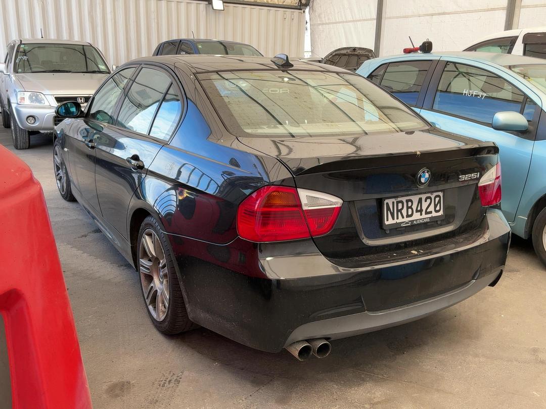 Photo '7' of BMW 3 Series 325I Photo '7' of BMW 3 Series 325I