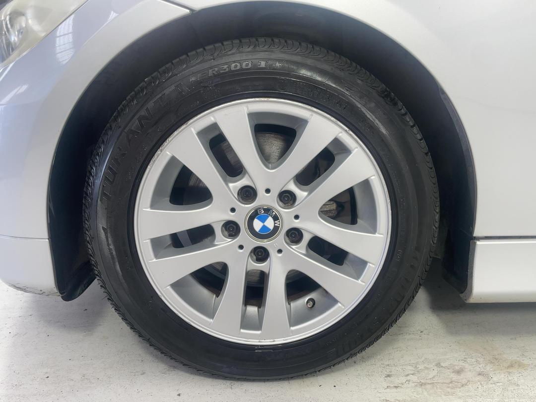 Photo '8' of BMW 3 Series 320I Touring Photo '8' of BMW 3 Series 320I Touring