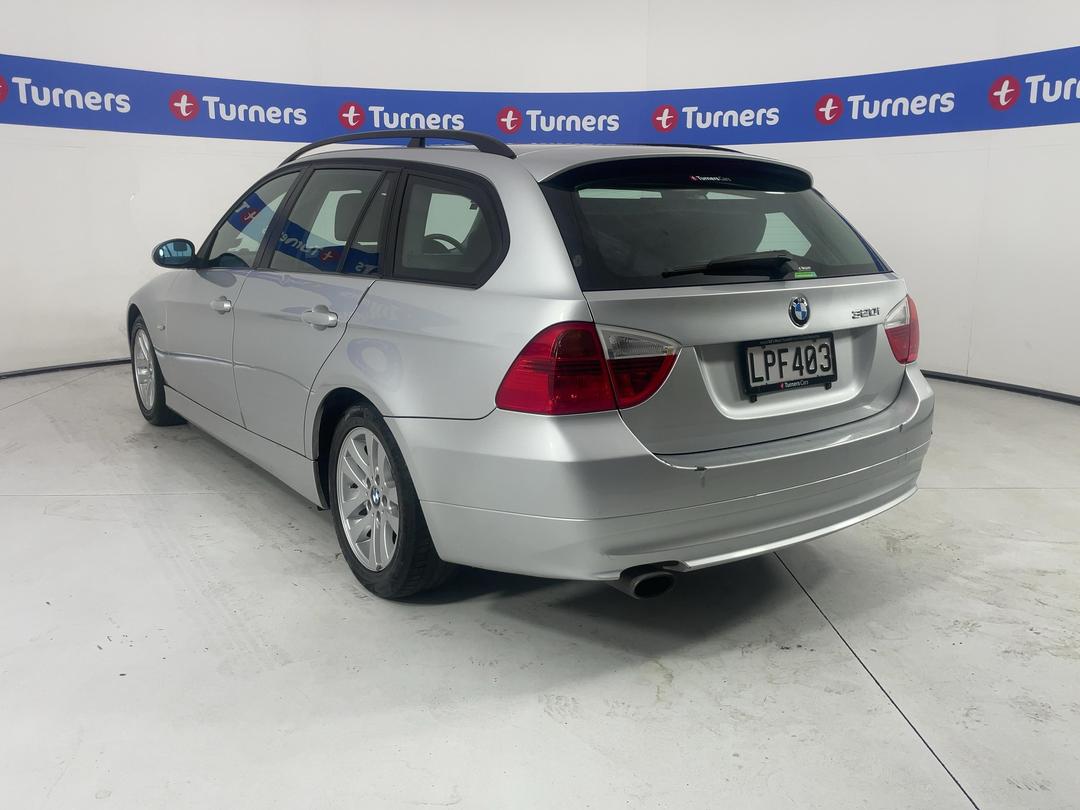 Photo '4' of BMW 3 Series 320I Touring Photo '4' of BMW 3 Series 320I Touring