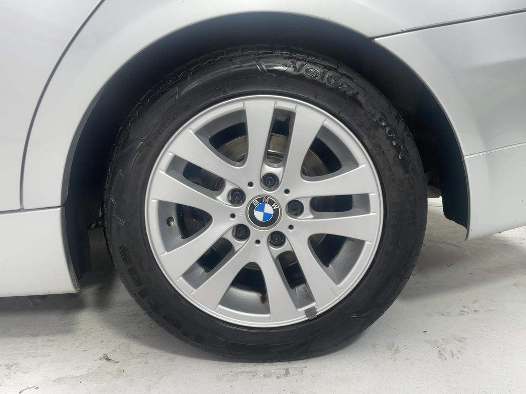 Photo '9' of BMW 3 Series 320I Touring Photo '9' of BMW 3 Series 320I Touring