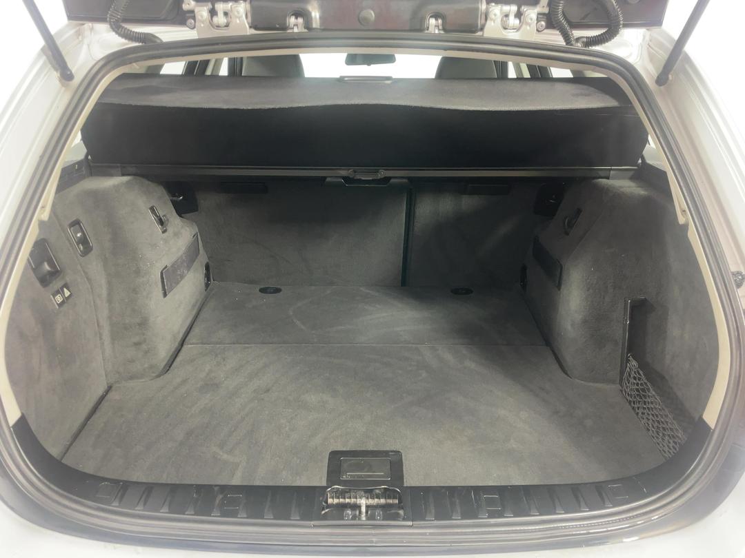 Photo '12' of BMW 3 Series 320I Touring Photo '12' of BMW 3 Series 320I Touring