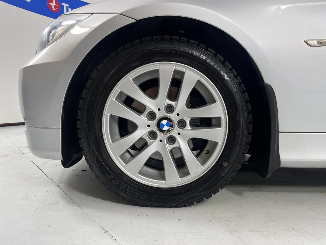 Photo '8' of BMW 320I