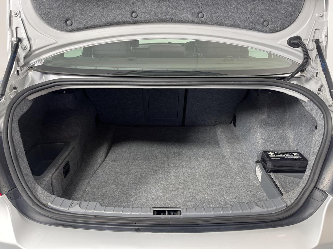 Photo '12' of BMW 320I