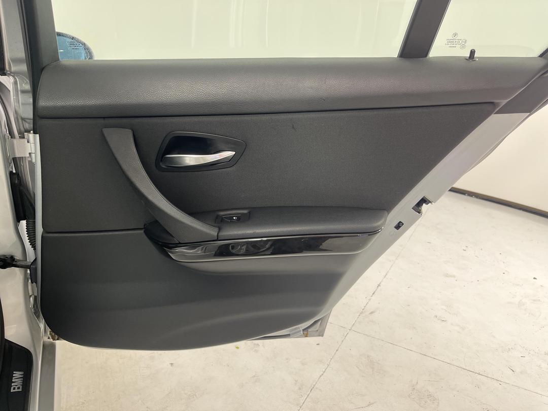 Photo '17' of BMW 320I