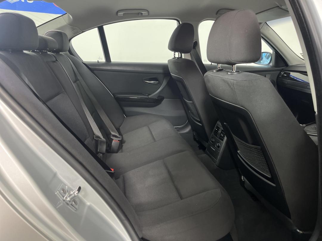 Photo '18' of BMW 320I