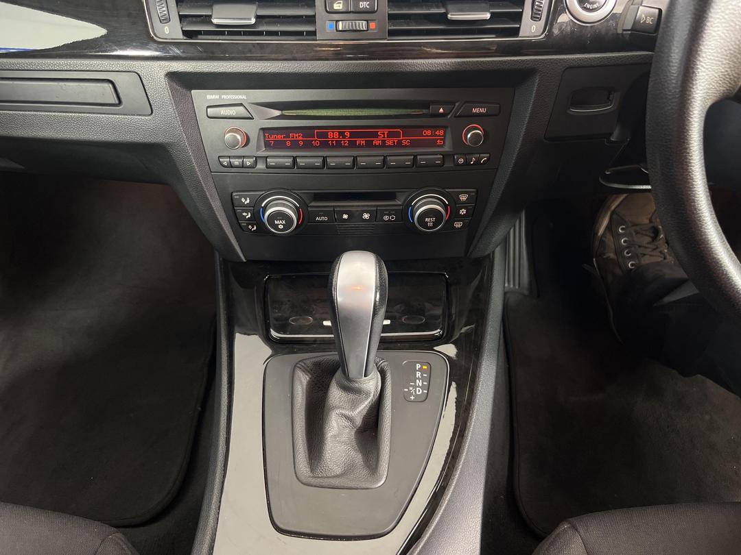 Photo '16' of BMW 320I