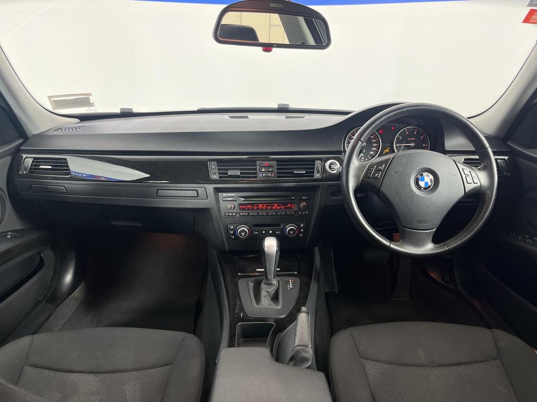 Photo '15' of BMW 320I