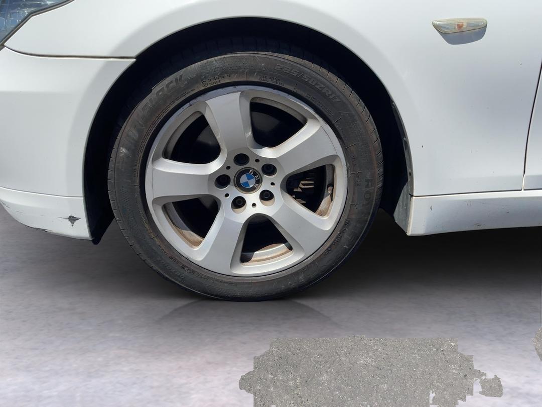 Photo '8' of BMW 5 Series 525I Photo '8' of BMW 5 Series 525I