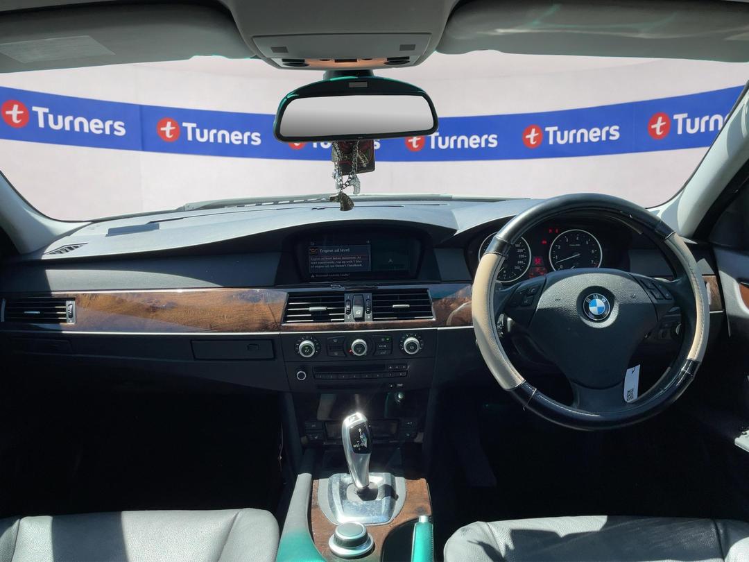 Photo '15' of BMW 5 Series 525I Photo '15' of BMW 5 Series 525I