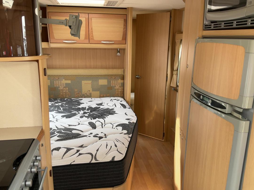 Photo '11' of Caravan Abbey Spectrum 540 Caravan - Tandem Photo '11' of Caravan Abbey Spectrum 540 Caravan - Tandem