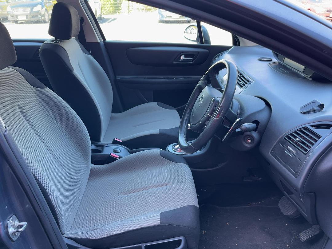 Photo '14' of Citroen C4 Photo '14' of Citroen C4