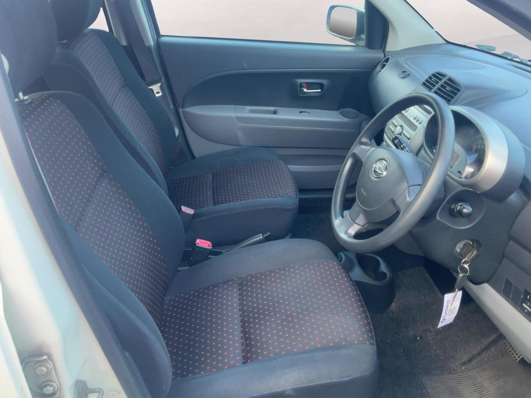 Photo '7' of Daihatsu Sirion SX
