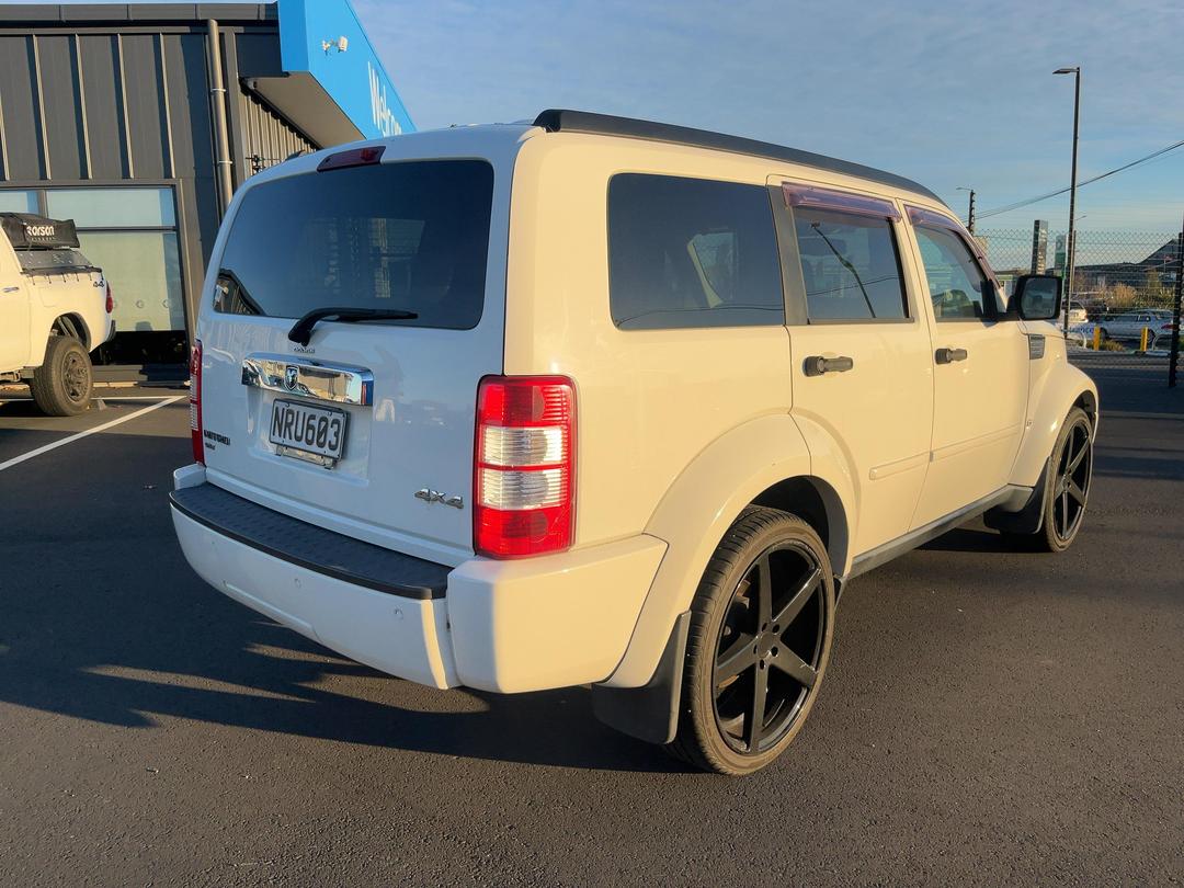 Photo '7' of Dodge Nitro SXT