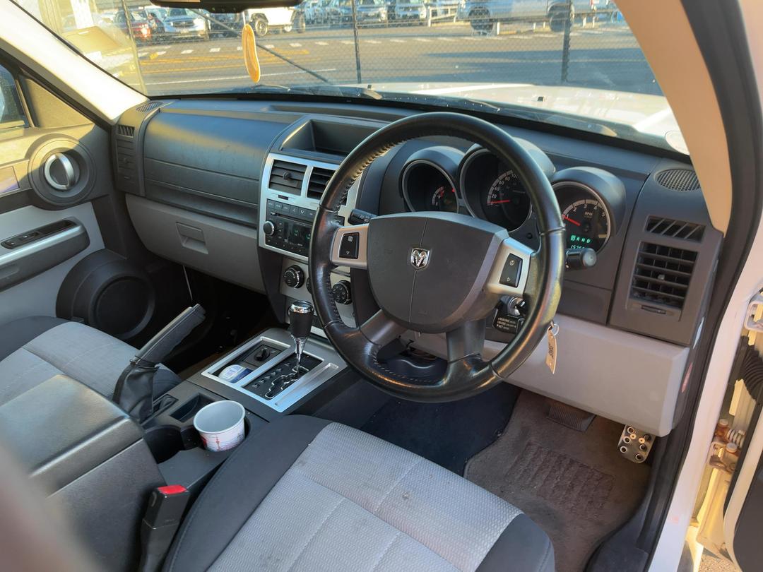 Photo '14' of Dodge Nitro SXT