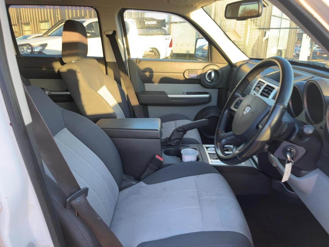 Photo '16' of Dodge Nitro SXT