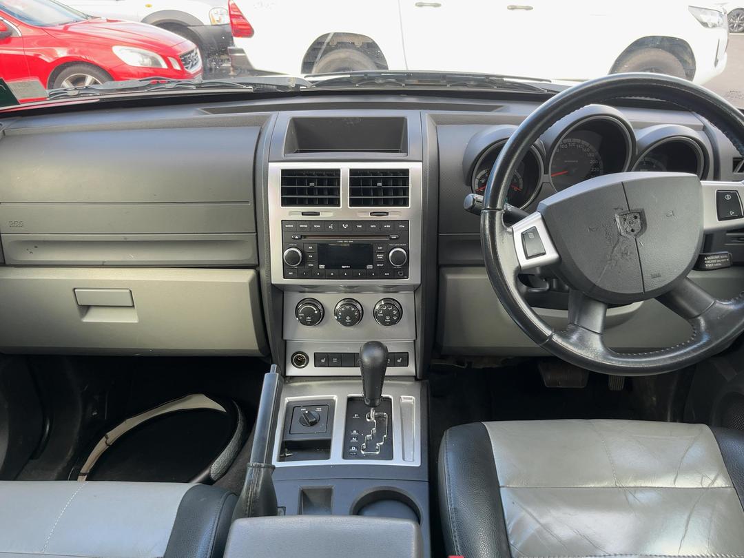 Photo '15' of Dodge Nitro CRD SXT Photo '15' of Dodge Nitro CRD SXT