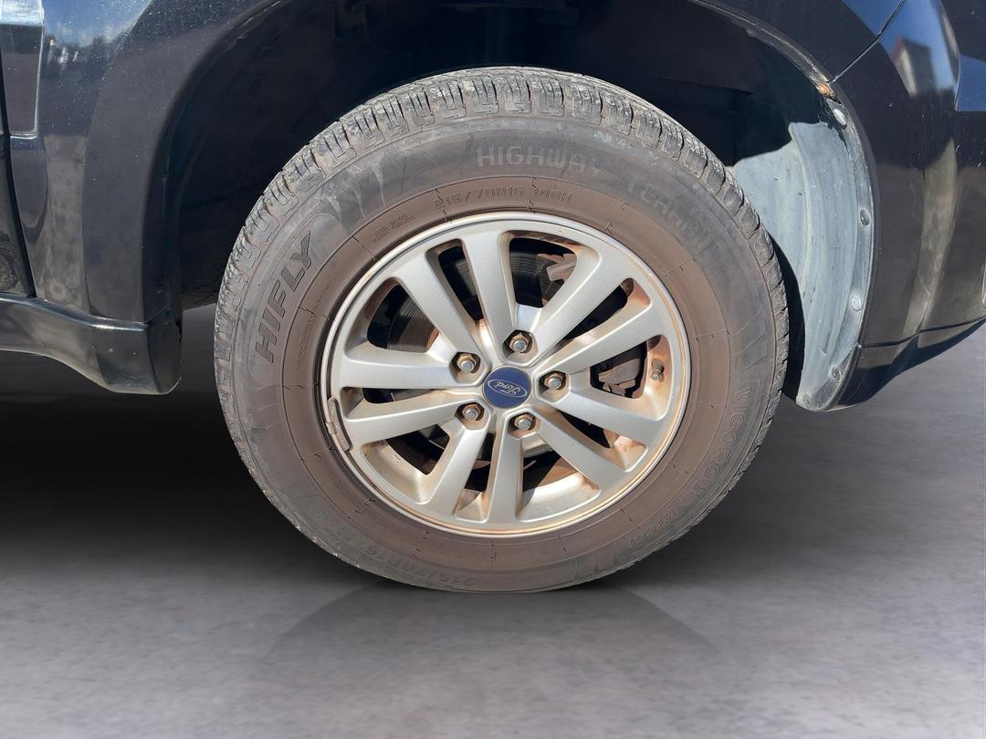 Photo '7' of Ford Escape Photo '7' of Ford Escape
