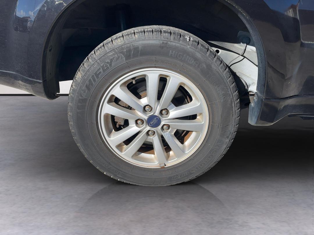 Photo '10' of Ford Escape Photo '10' of Ford Escape