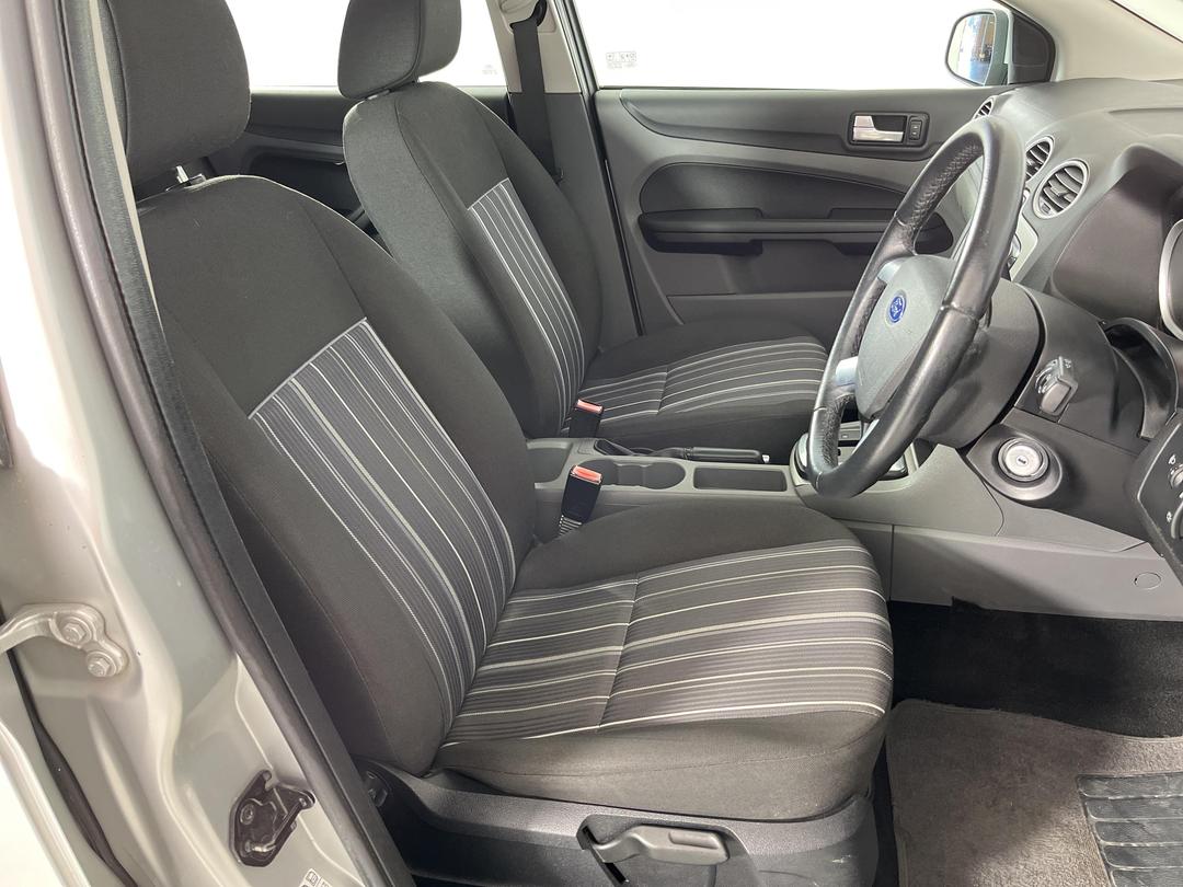 Photo '16' of Ford Focus