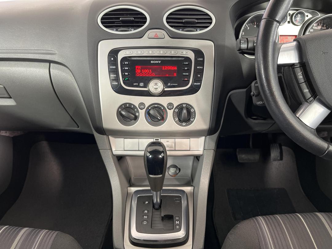 Photo '18' of Ford Focus