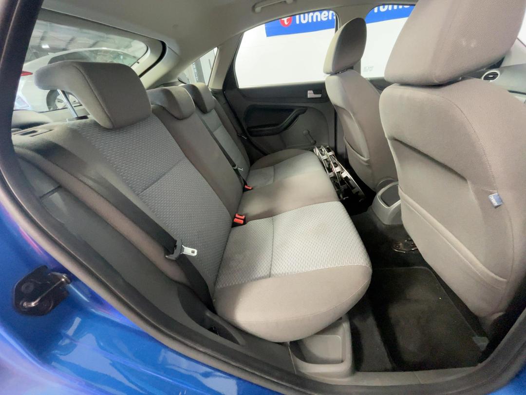 Photo '18' of Ford Focus Photo '18' of Ford Focus