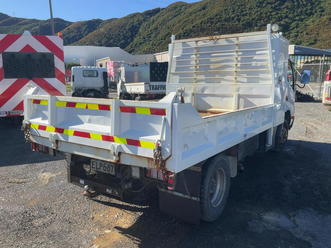 Photo '4' of Hino Dutro XZU417R Tipper