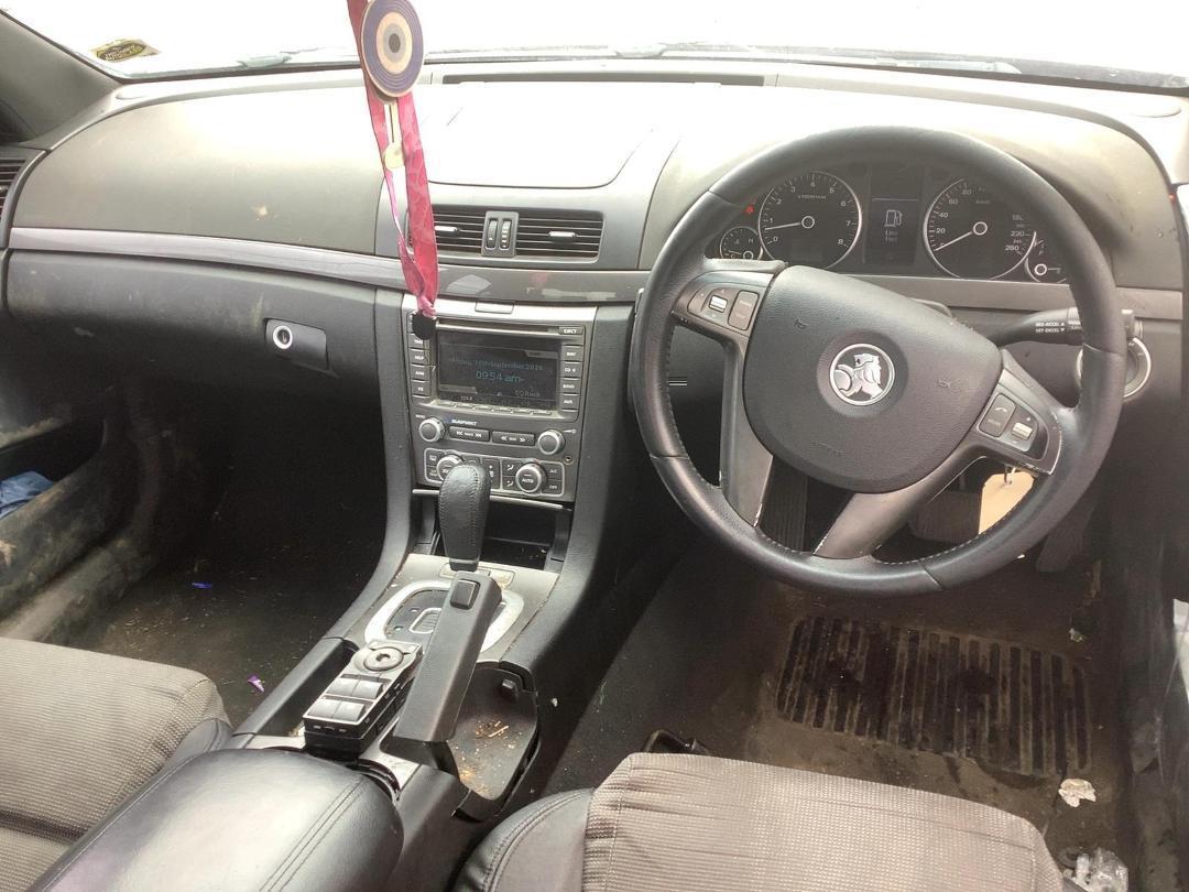 Photo '11' of Holden Calais Photo '11' of Holden Calais