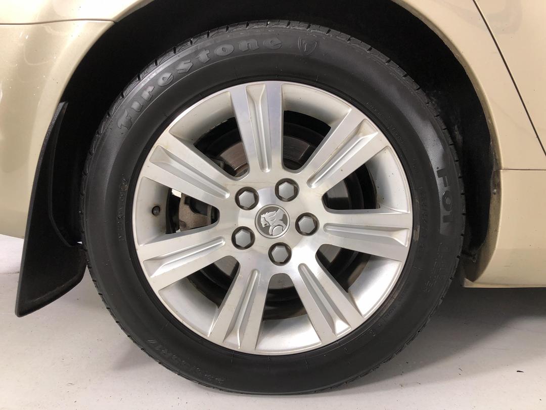 Photo '12' of Holden Commodore