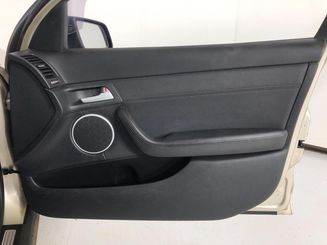 Photo '15' of Holden Commodore