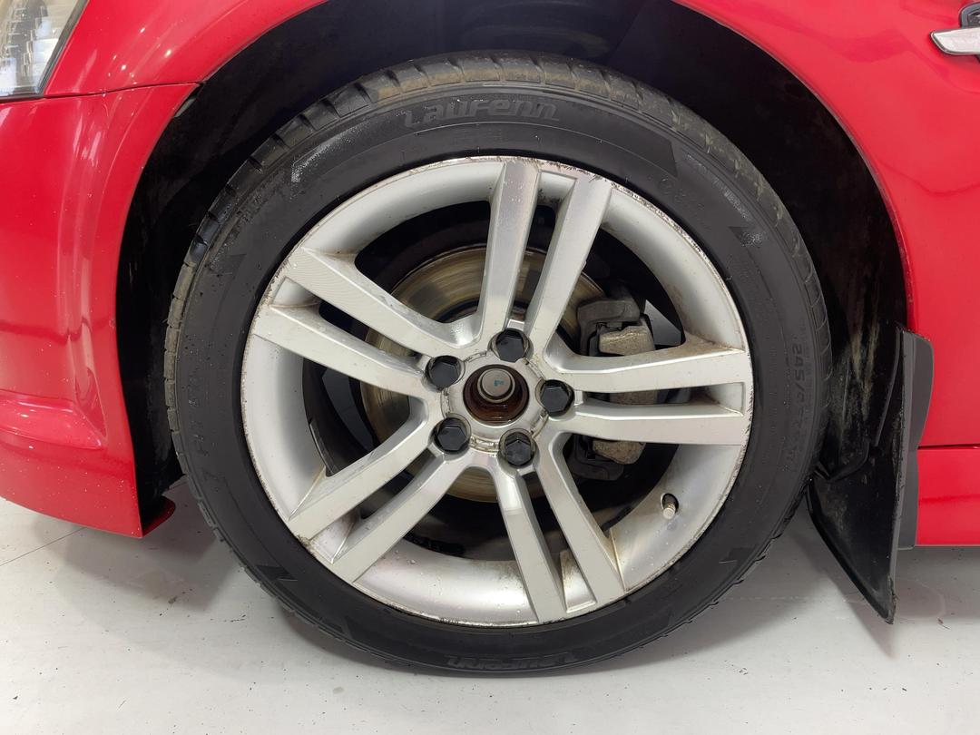Photo '10' of Holden Commodore