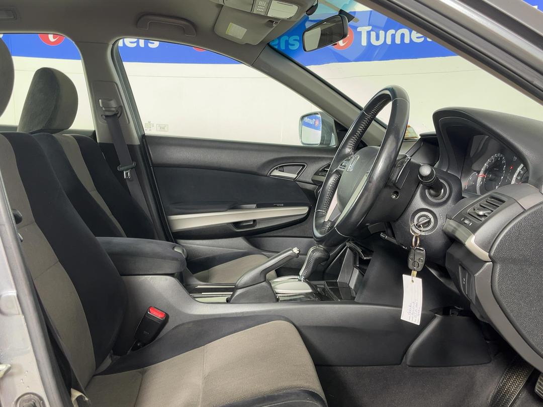 Photo '16' of Honda Accord