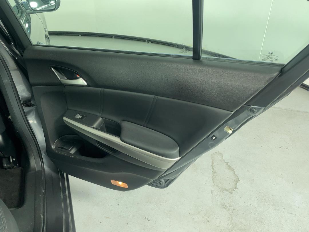 Photo '19' of Honda Accord