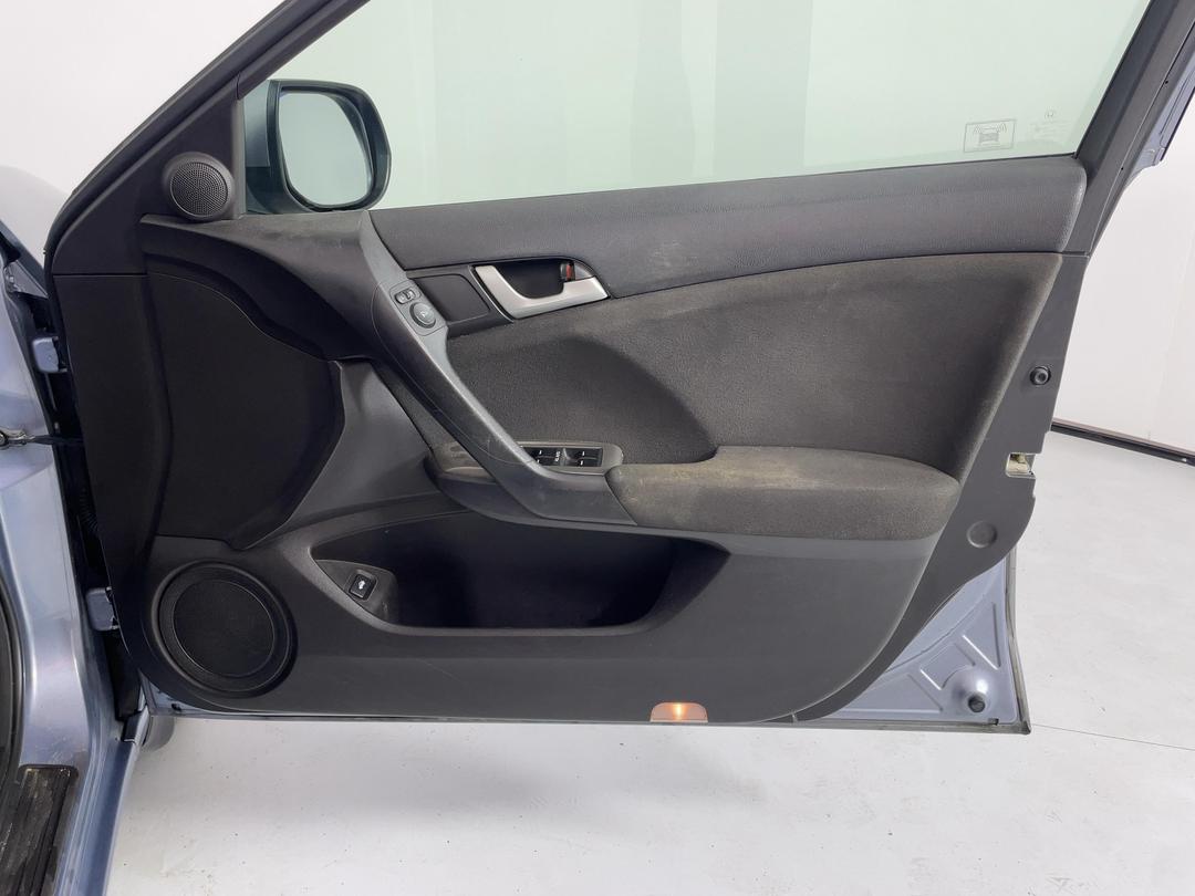 Photo '15' of Honda Accord