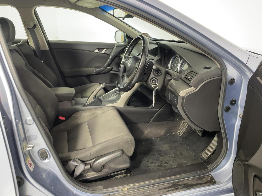 Photo '16' of Honda Accord