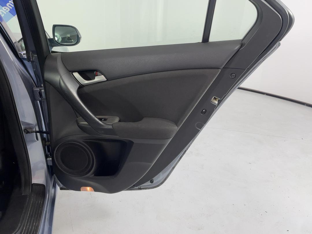 Photo '19' of Honda Accord