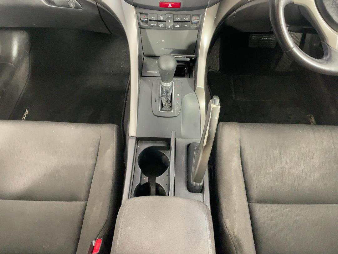 Photo '18' of Honda Accord