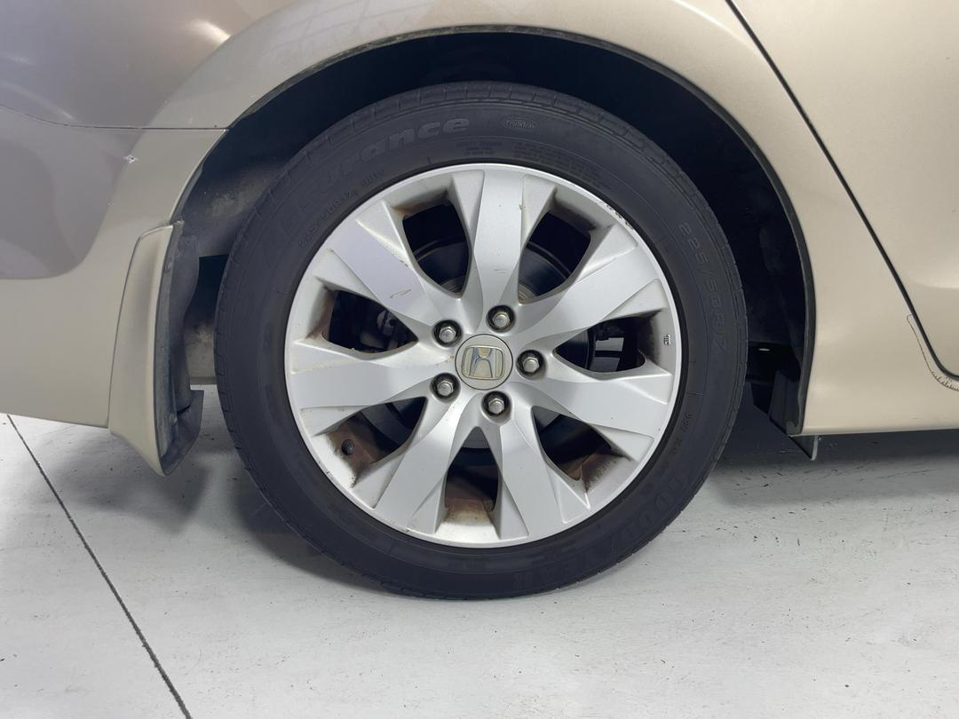 Photo '12' of Honda Accord