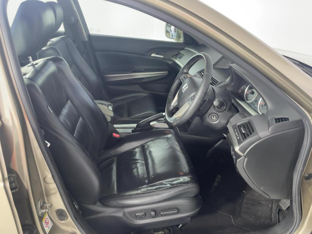 Photo '16' of Honda Accord