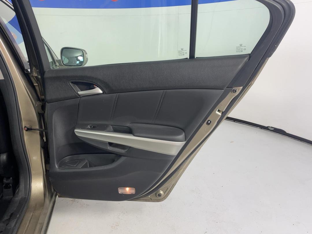 Photo '19' of Honda Accord