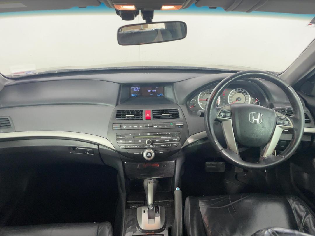 Photo '17' of Honda Accord