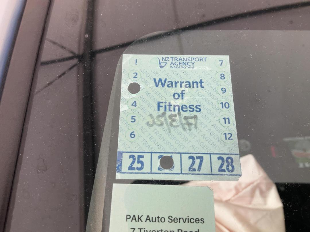 Photo '27' of Honda FIT